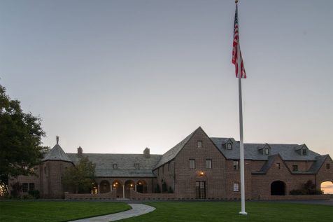 murphy-brothers-contracting-commercial-ardsley-country-club-exterior-flag